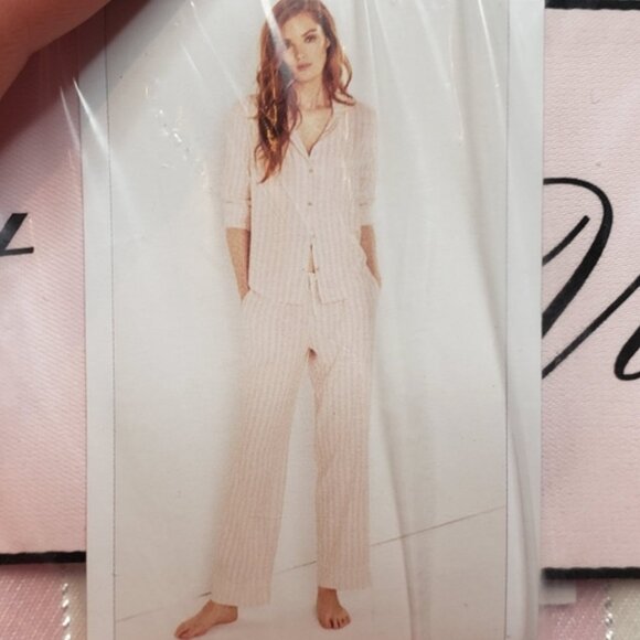 Victoria's Secret 2 Piece Pajama Lounge Set Pink White Stripes XL Short NWT - Picture 16 of 16